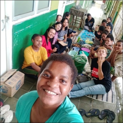 KUNJUNGAN PENUH KEHANGATAN DAN APRESIASI UNTUK PUTRI BERPRESTASI pict4.