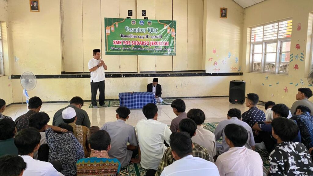 SMK YOS JERUKLEGI GELAR PESANTREN KILAT, PERKUAT KARAKTER RELIGIUS SISWA