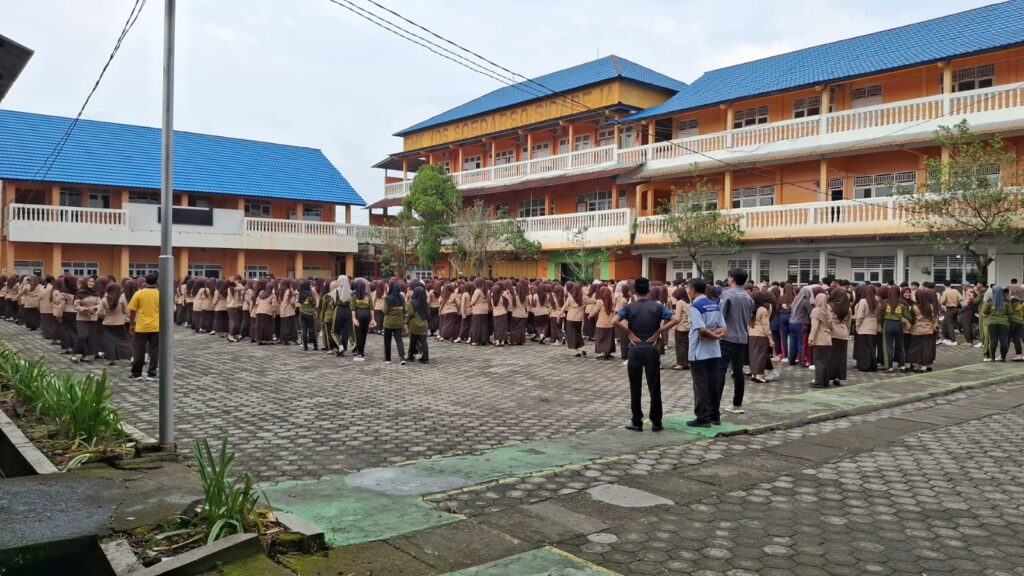JUMAT SEHAT SMK YOS SUDARSO SIDAREJA, WUJUDKAN BUDAYA HIDUP SEHAT DAN KEBERSAMAAN WARGA SEKOLAH